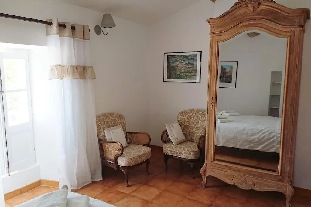 Gite Amandier, Ferme Bel Air, Riez 0*,  France