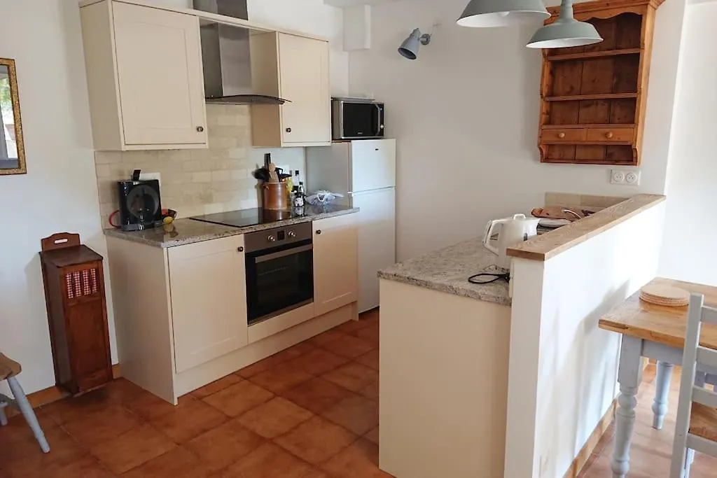 Gite Amandier, Ferme Bel Air, Riez Holiday home